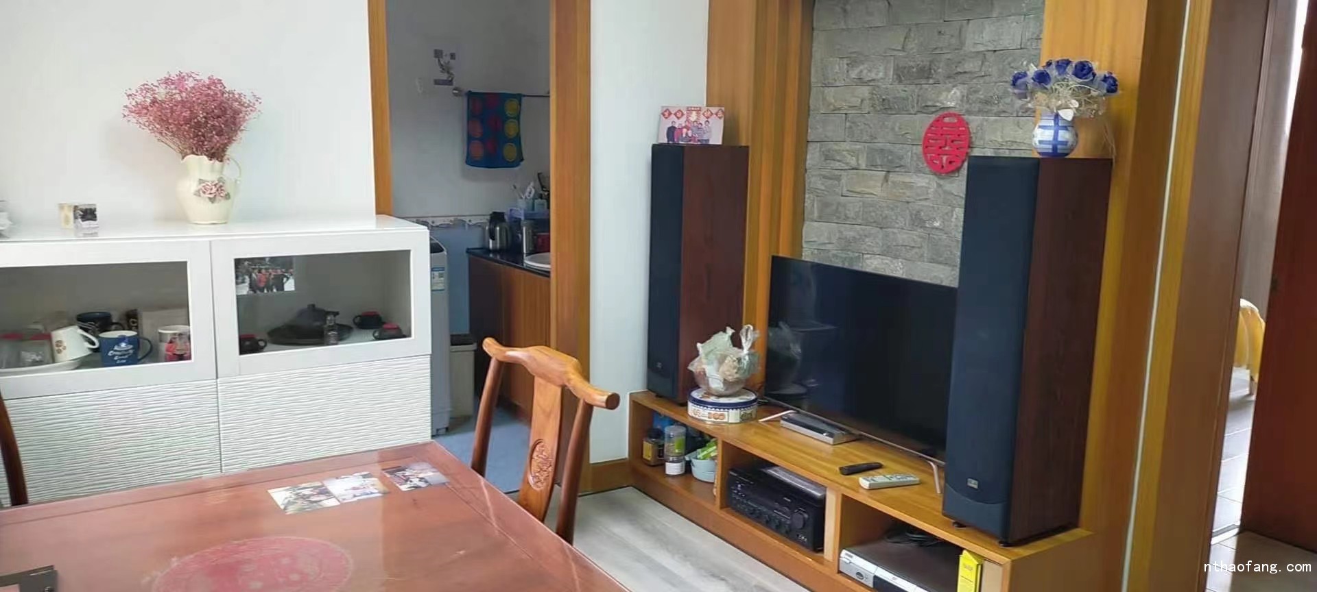 虹橋東村    2/1    65平    4/6    精裝   二小附近    99.8萬(wàn) 沒(méi)大稅   虹橋路北     二小二中學(xué)區(qū)房