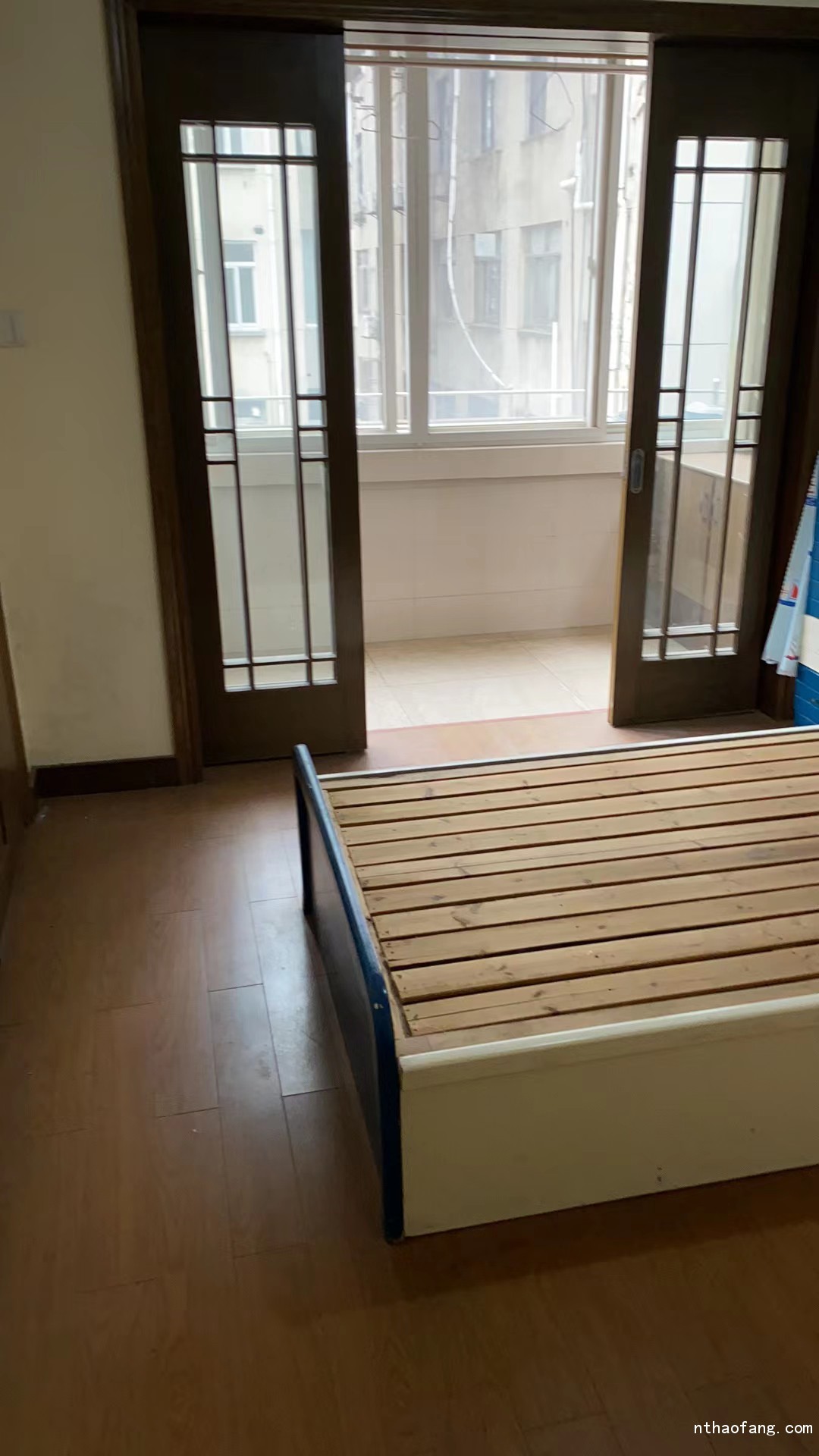 萬象西園63平105萬，滿5不唯一，有個稅